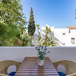 Quiet Apartment Near The Beach, With Pool And Garden