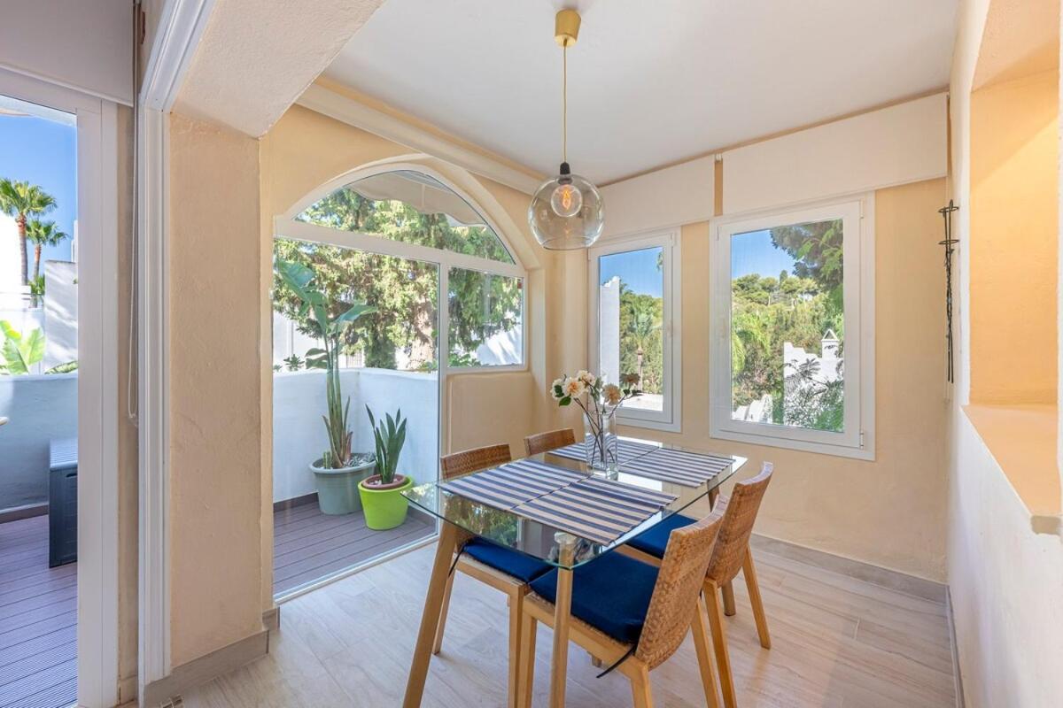 Quiet Near The Beach, With Pool And Garden