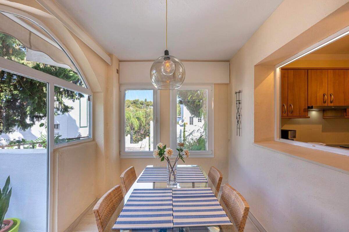 Quiet Near The Beach, With Pool And Garden Apartment Marbella