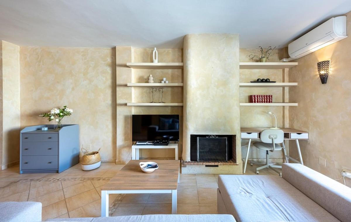 Quiet Near The Beach, With Pool And Garden Marbella