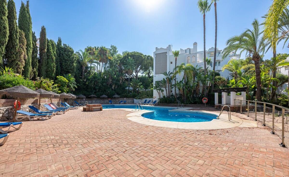 Quiet Near The Beach, With Pool And Garden Apartment Marbella
