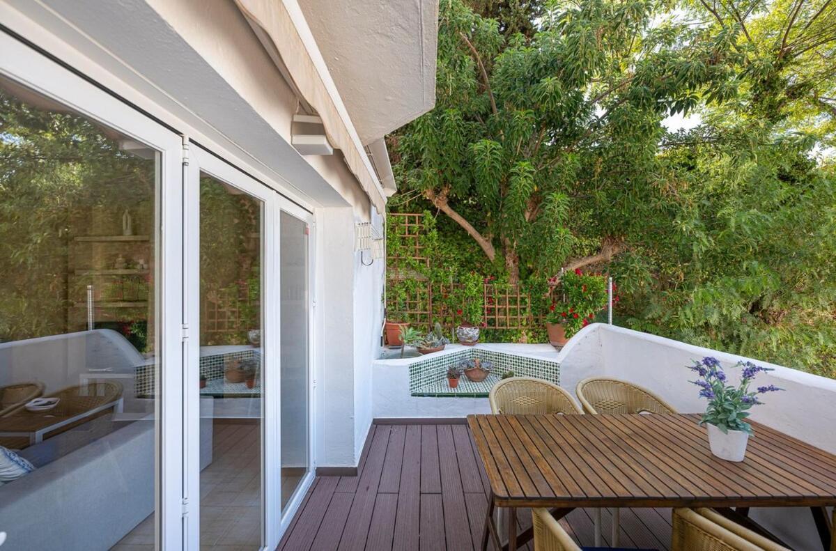 Apartment Quiet Near The Beach, With Pool And Garden