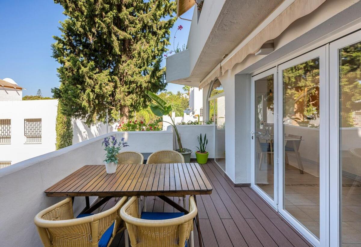 Apartment Quiet Near The Beach, With Pool And Garden *