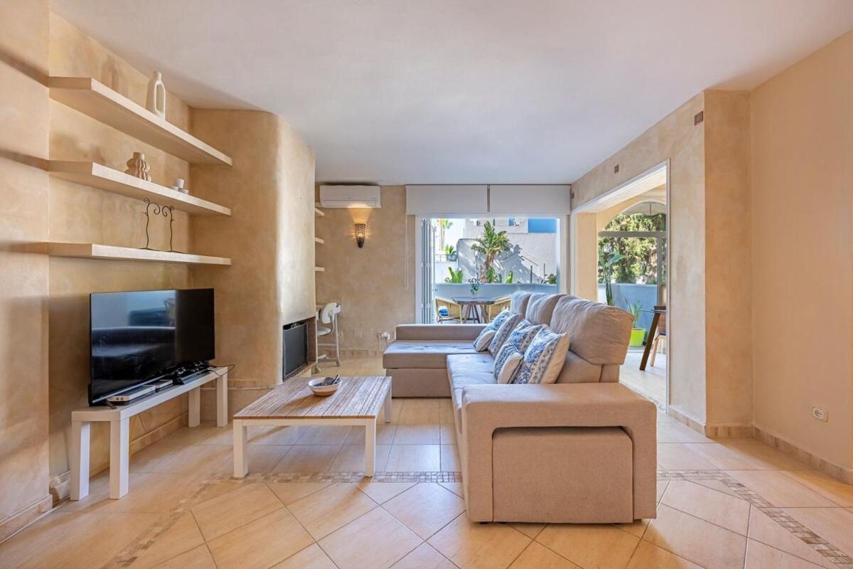 Quiet Near The Beach, With Pool And Garden *