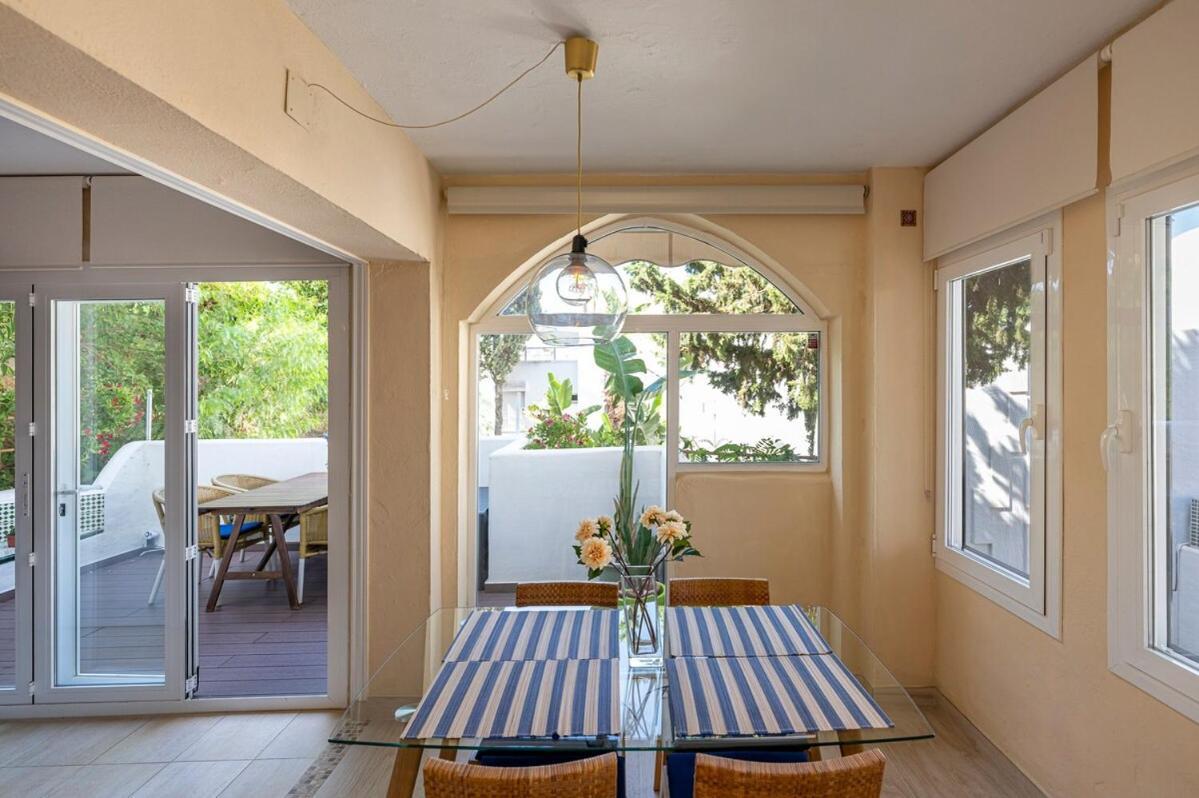 Apartment Quiet Near The Beach, With Pool And Garden Marbella
