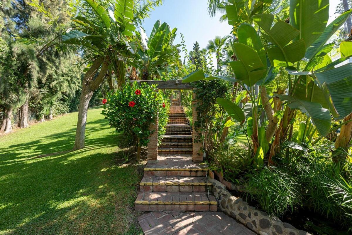 Quiet Near The Beach, With Pool And Garden *